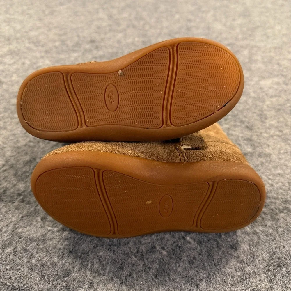 UGG Boots Toddler Size 9 Brown Suede Shearling Lined Hook Loop Ankle‎ Booties